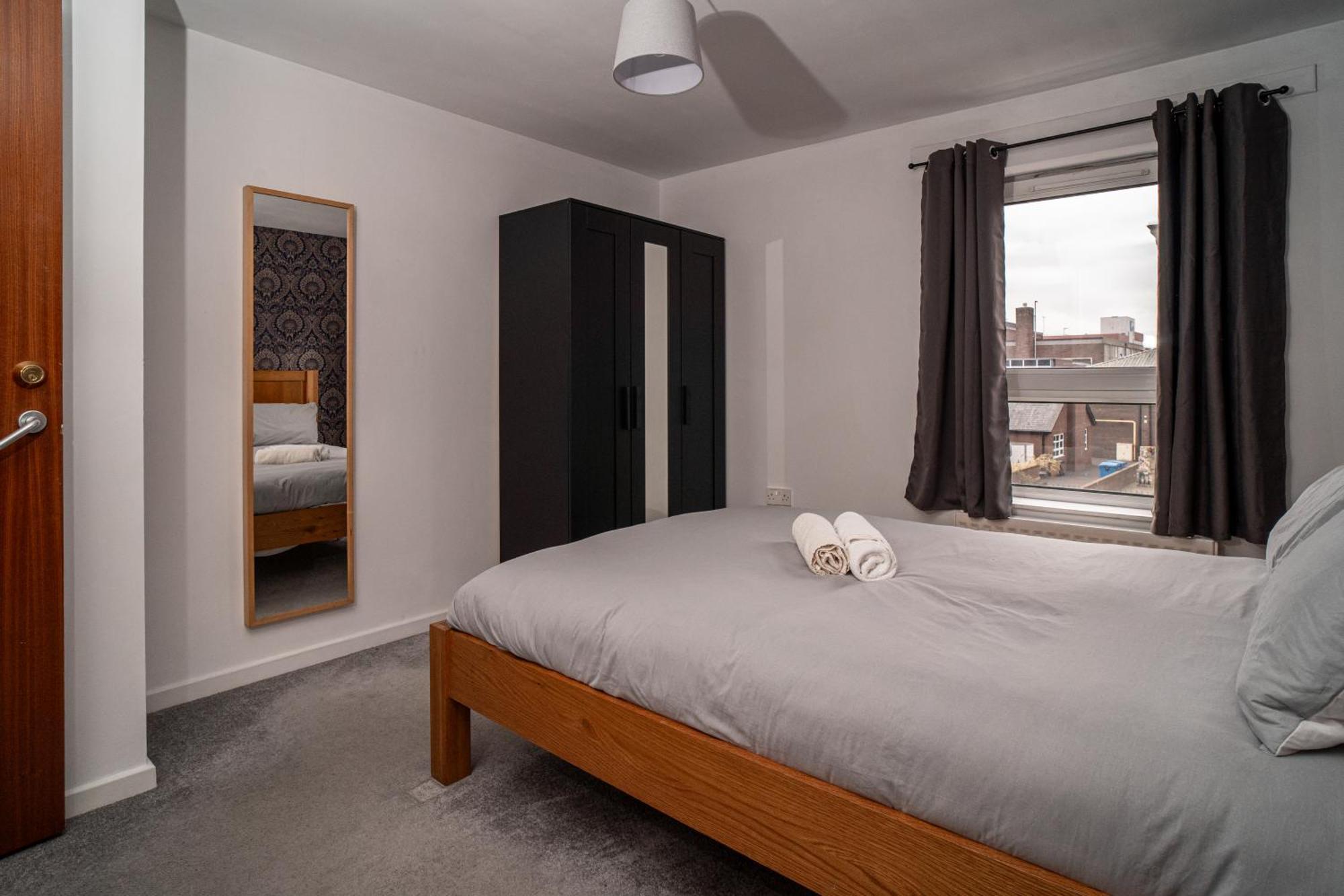 Central Apartment In Belfast City Centre - Sleeps 5 People Экстерьер фото